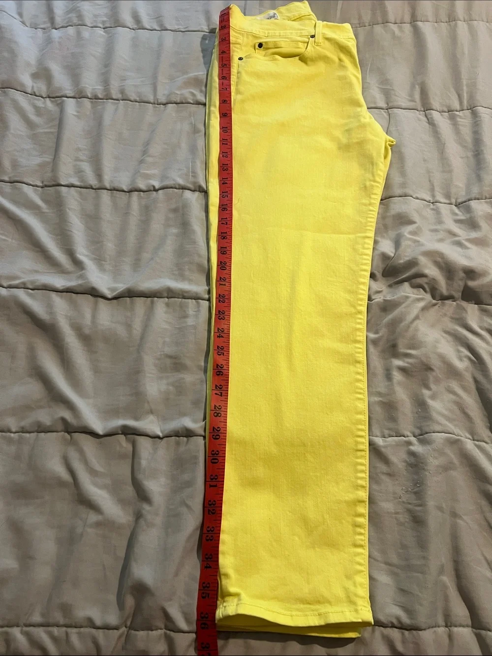 GAP Men's Slim Straight Jeans in Yellow